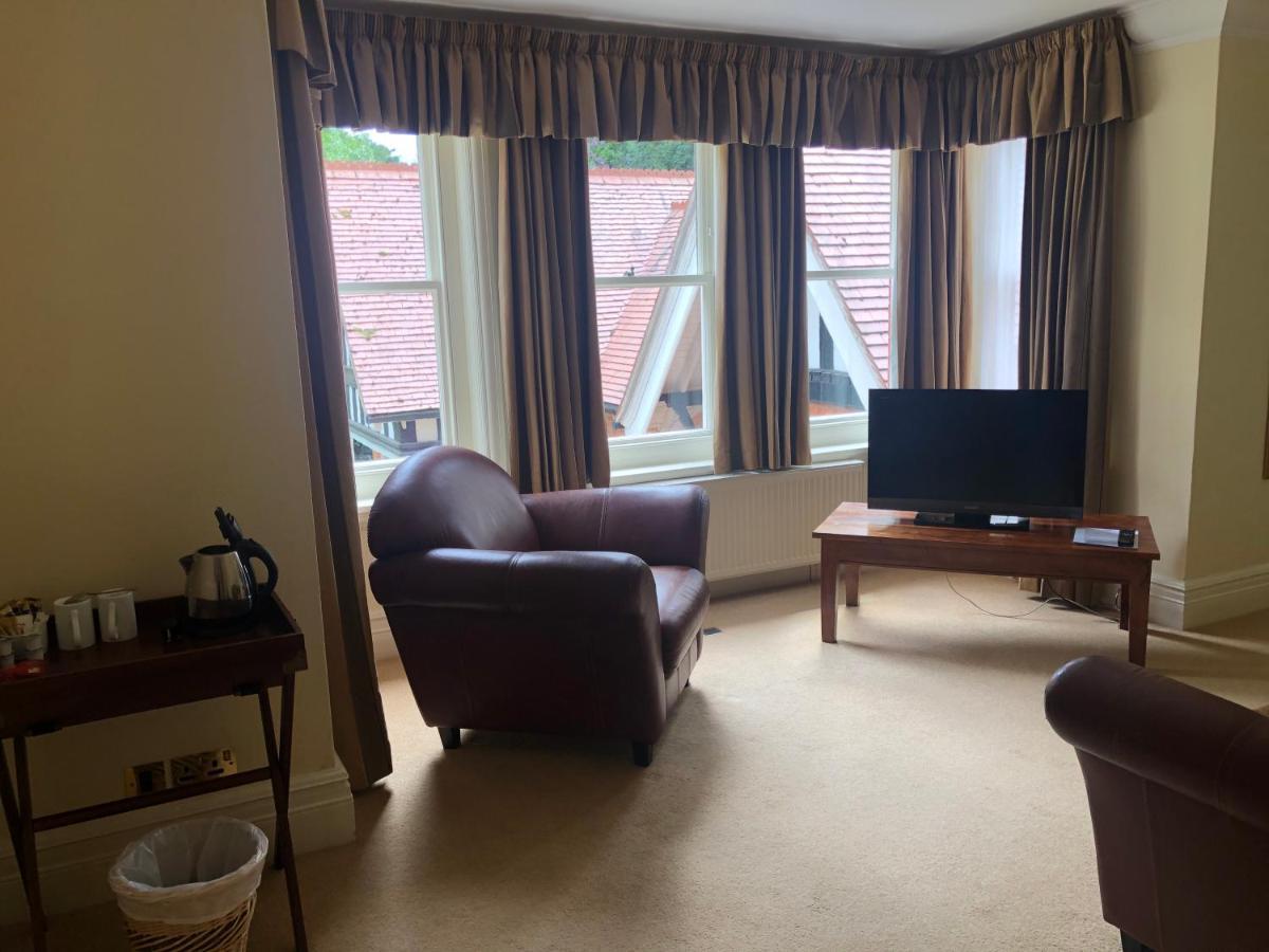 Bracken Suite